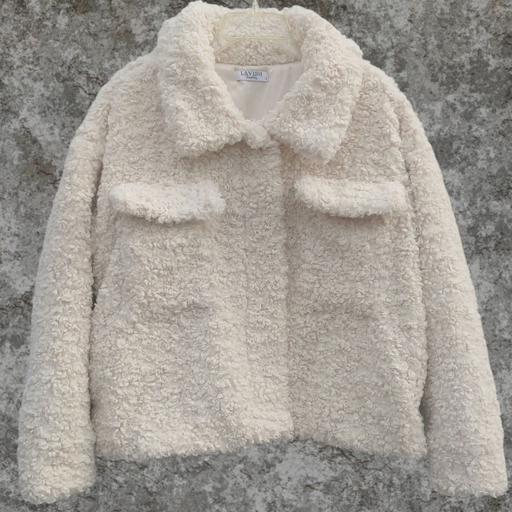 Lavish Cream Sherpa Jacket/Cape White